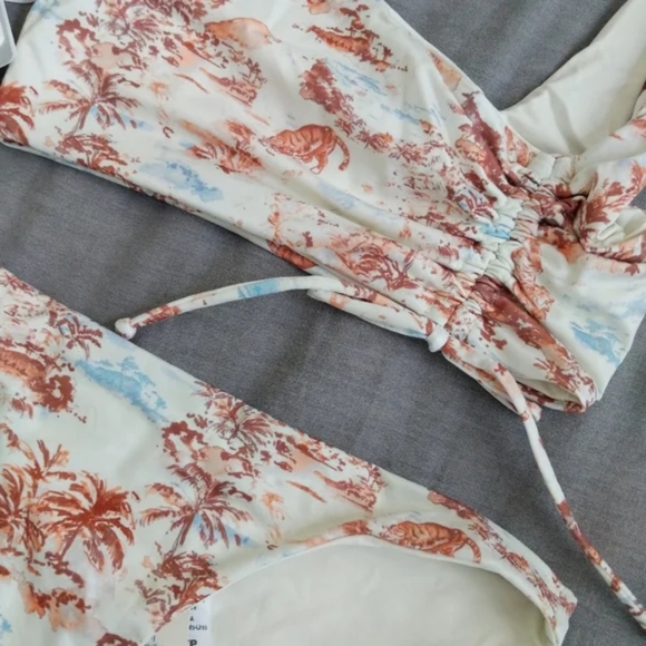 L*Space Wilder Bikini Top Camacho Bottoms - Picture 2 of 11
